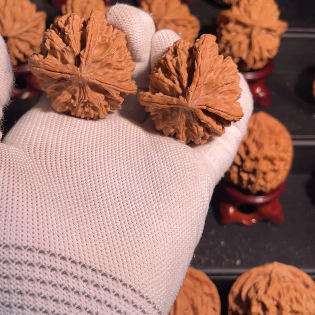 文玩核桃吊坠小花40