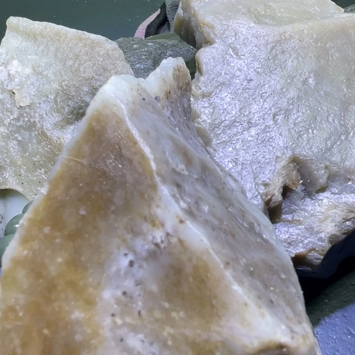 和田玉未镶嵌珠宝半成品