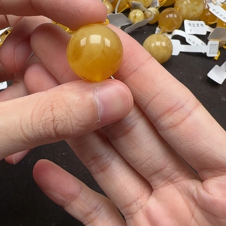 琥珀未镶嵌裸石天然480