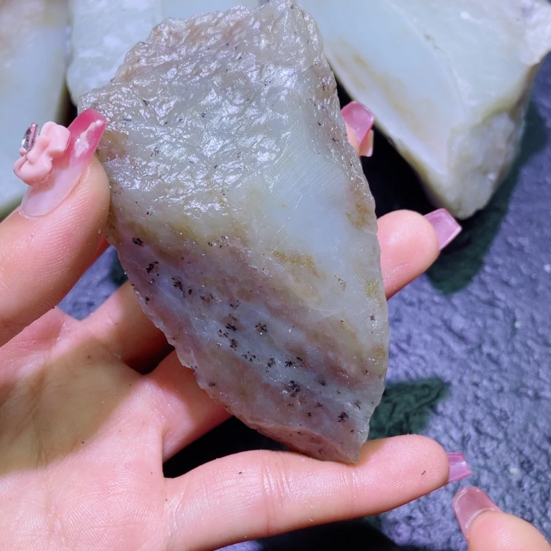 和田玉未镶嵌珠宝半成品