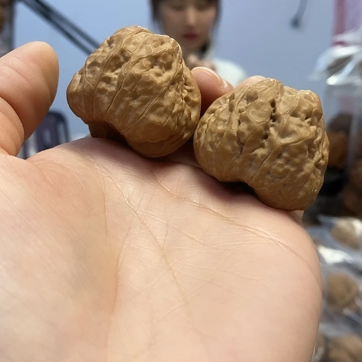 文玩核桃把件37红皮蛤蟆头