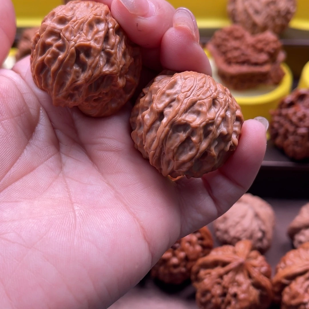 文玩核桃吊坠残*聚宝盆等各种各样风格迥的艺术