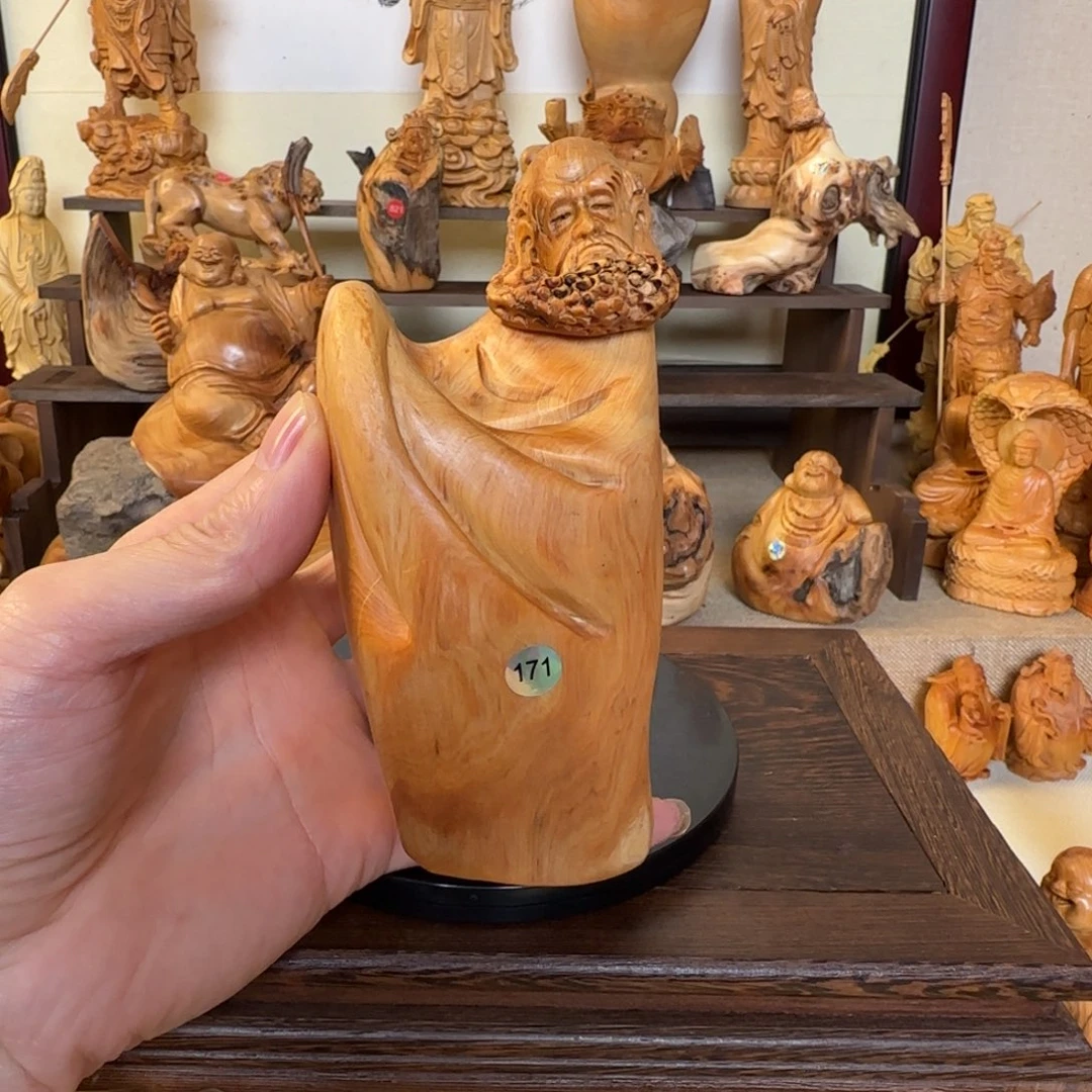 崖柏小木匠艺雕一物一拍