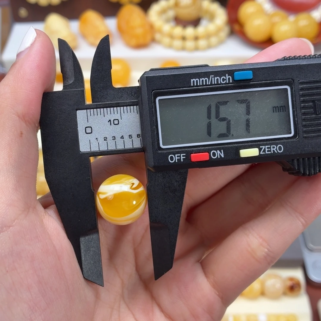 琥珀未镶嵌裸石焦皮海豚15.7mm