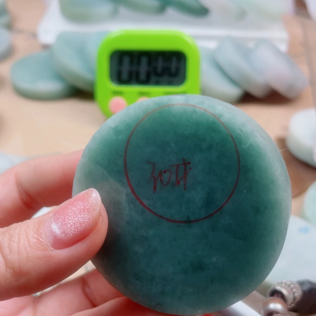 翡翠未镶嵌颈饰508……