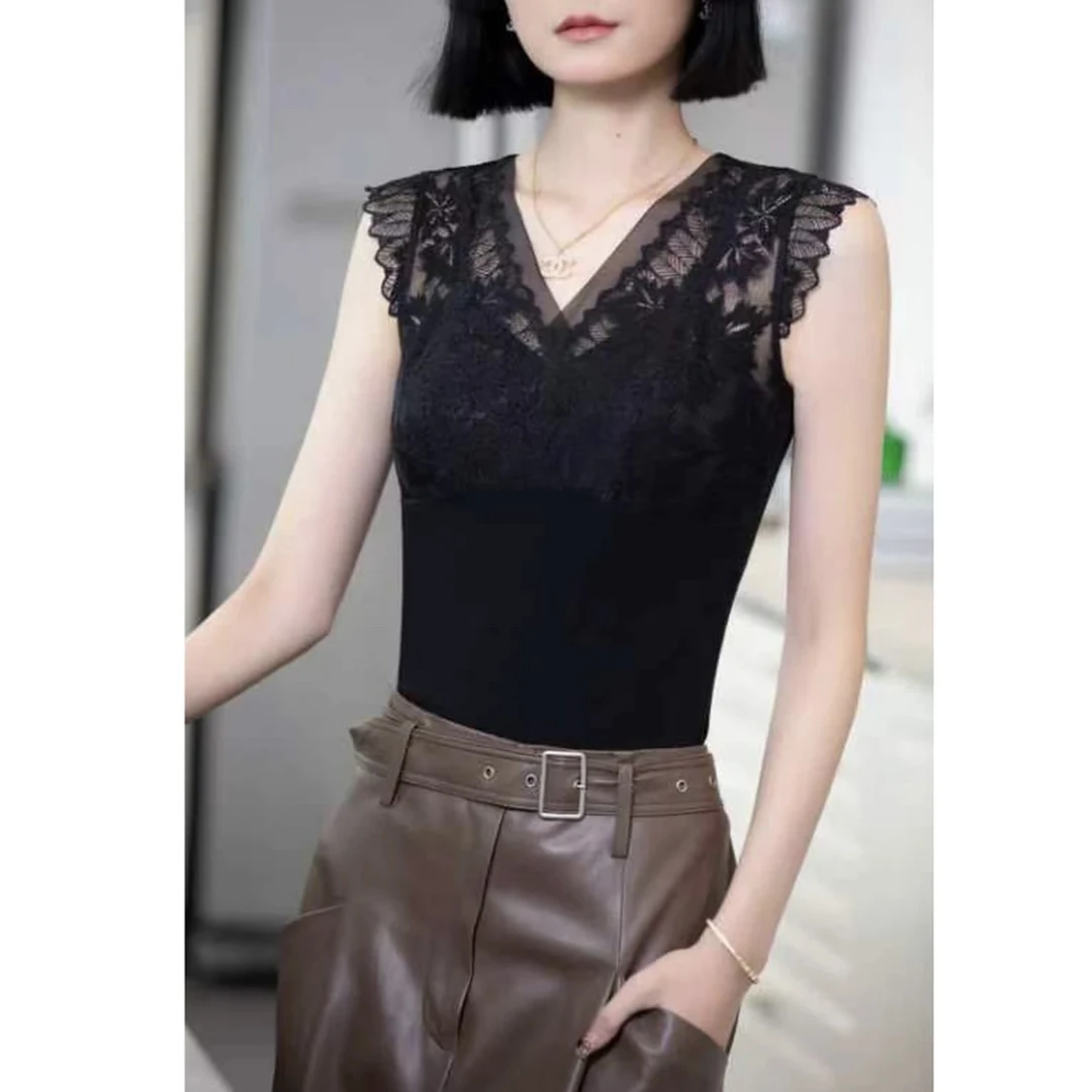 JING2025冬季加绒蕾丝V领修身显瘦保暖美背女士背心无钢圈简约搭