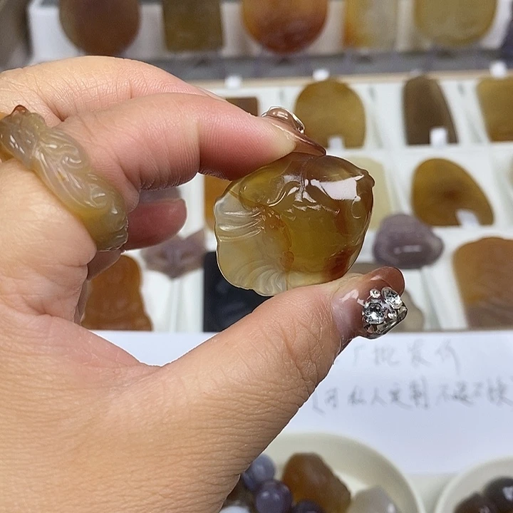 玛瑙/玉髓未镶嵌颈饰