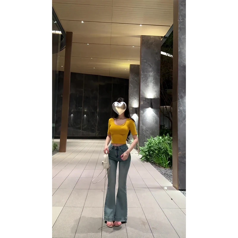 U领流行简约纯色时尚气质设计感上衣T恤夏季新款百搭显瘦喇叭长裤