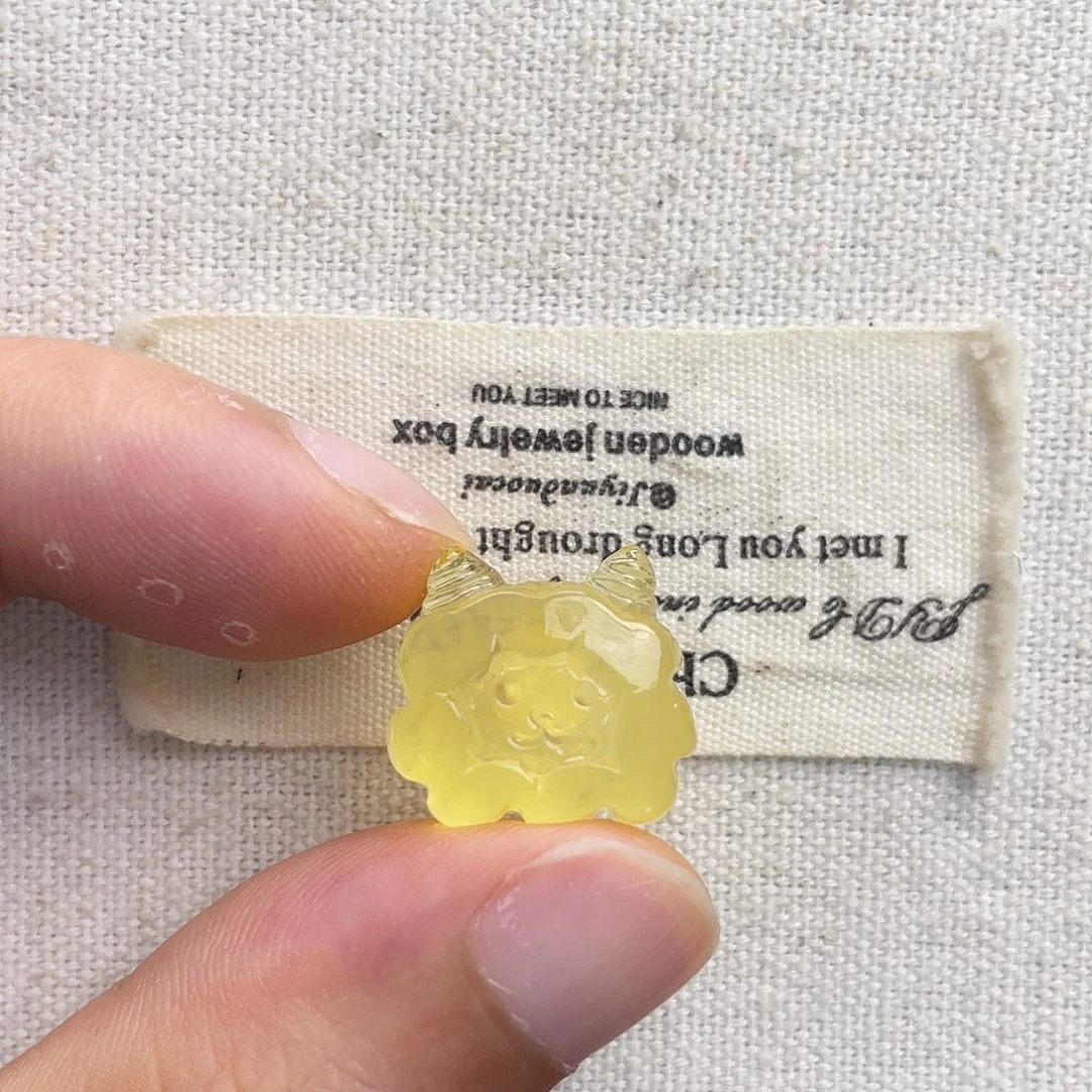 琥珀未镶嵌珠宝奇石小羊