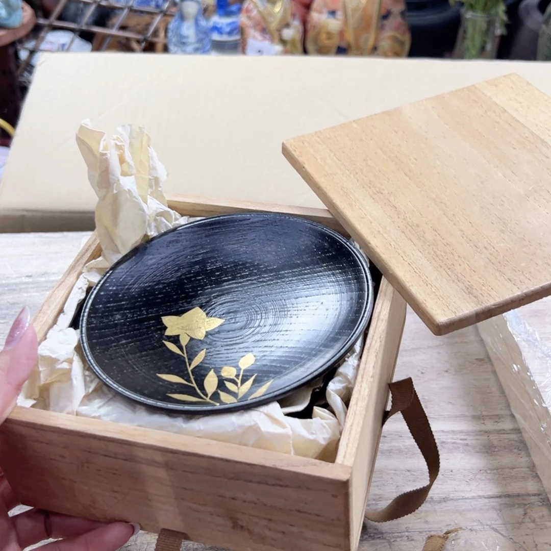 瓷片陶瓷和金属表面上产生