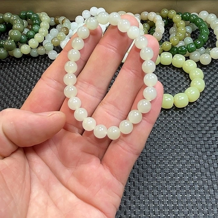 和田玉未镶嵌手串