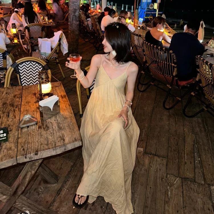【茶歇】夏季气质长款吊带连衣裙女装吊带裙裙子设计感海边新款长裙