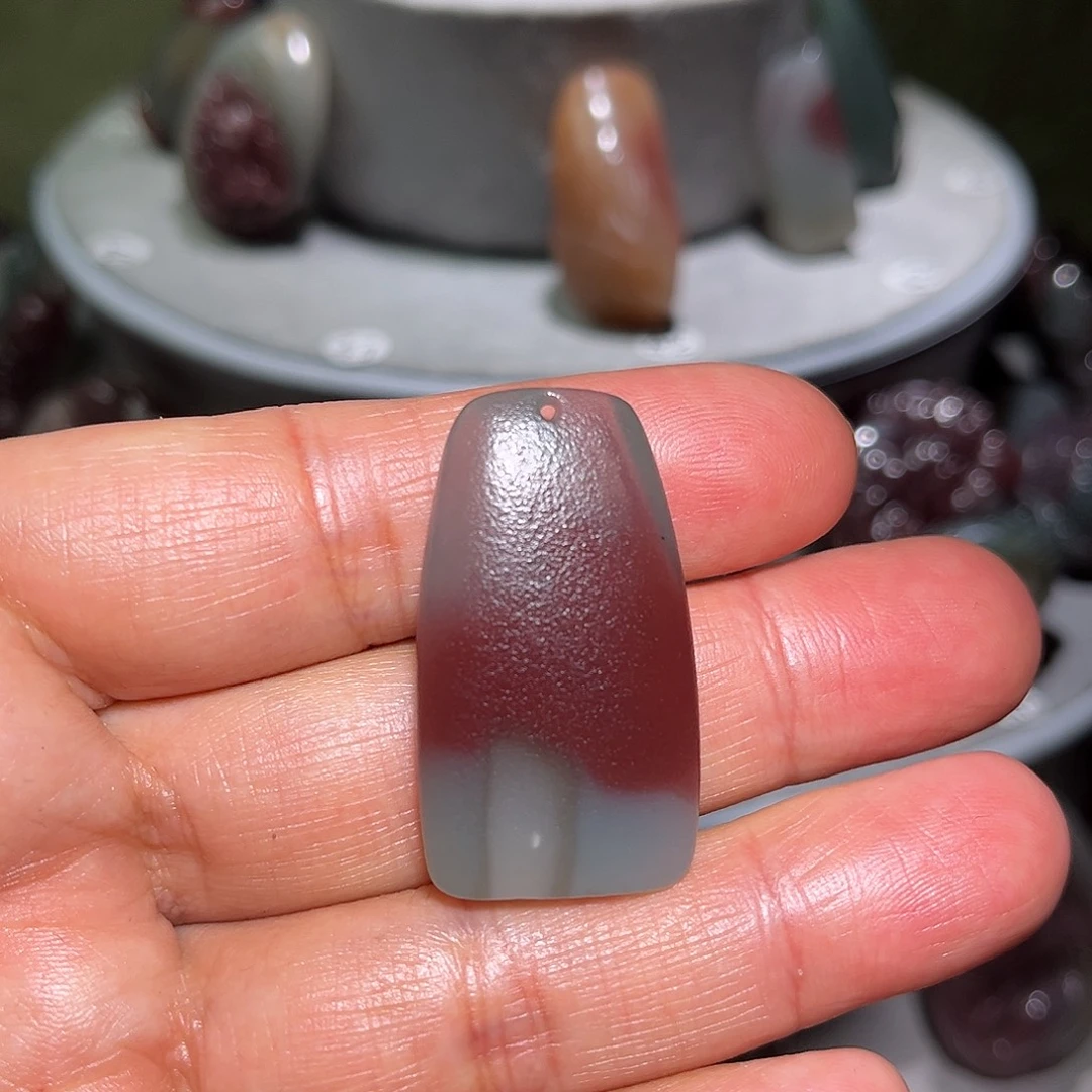 玛瑙/玉髓未镶嵌颈饰平安无事牌