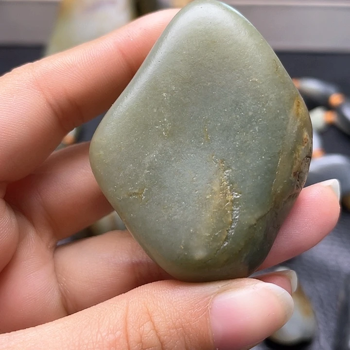 和田玉颈饰未镶嵌39