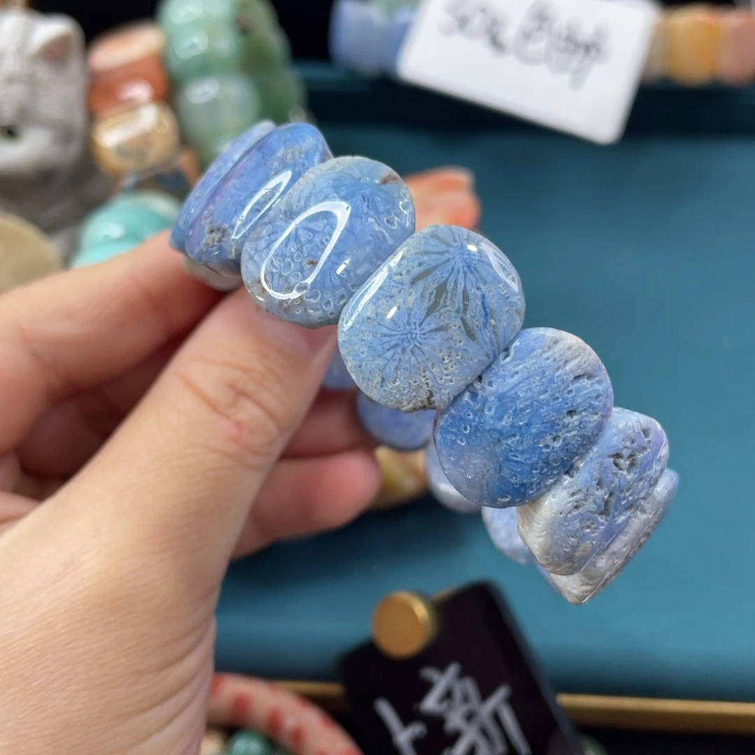 未镶嵌手镯硅化玉