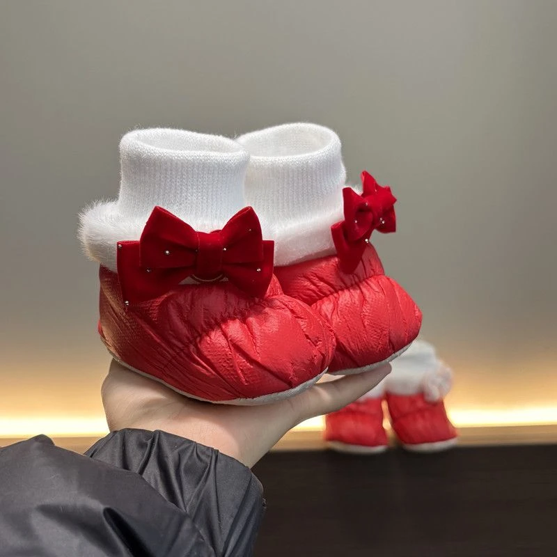 冬季新生婴儿0-1岁男女宝宝加厚保暖鞋袜一体卡通不掉跟加绒棉鞋