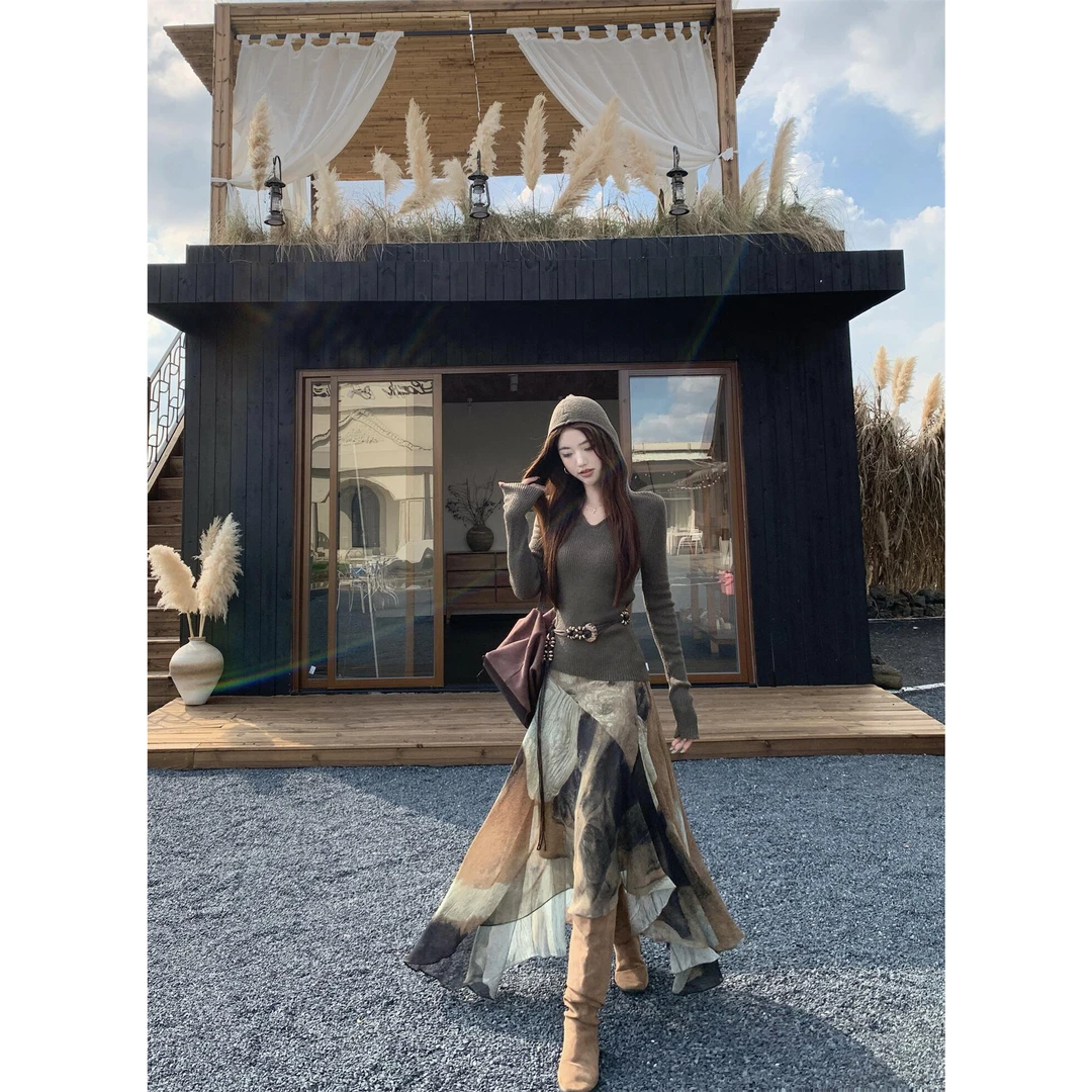希妮丝 云南大理旅游度假风秋日出游穿搭晕染印花半身裙两件套潮