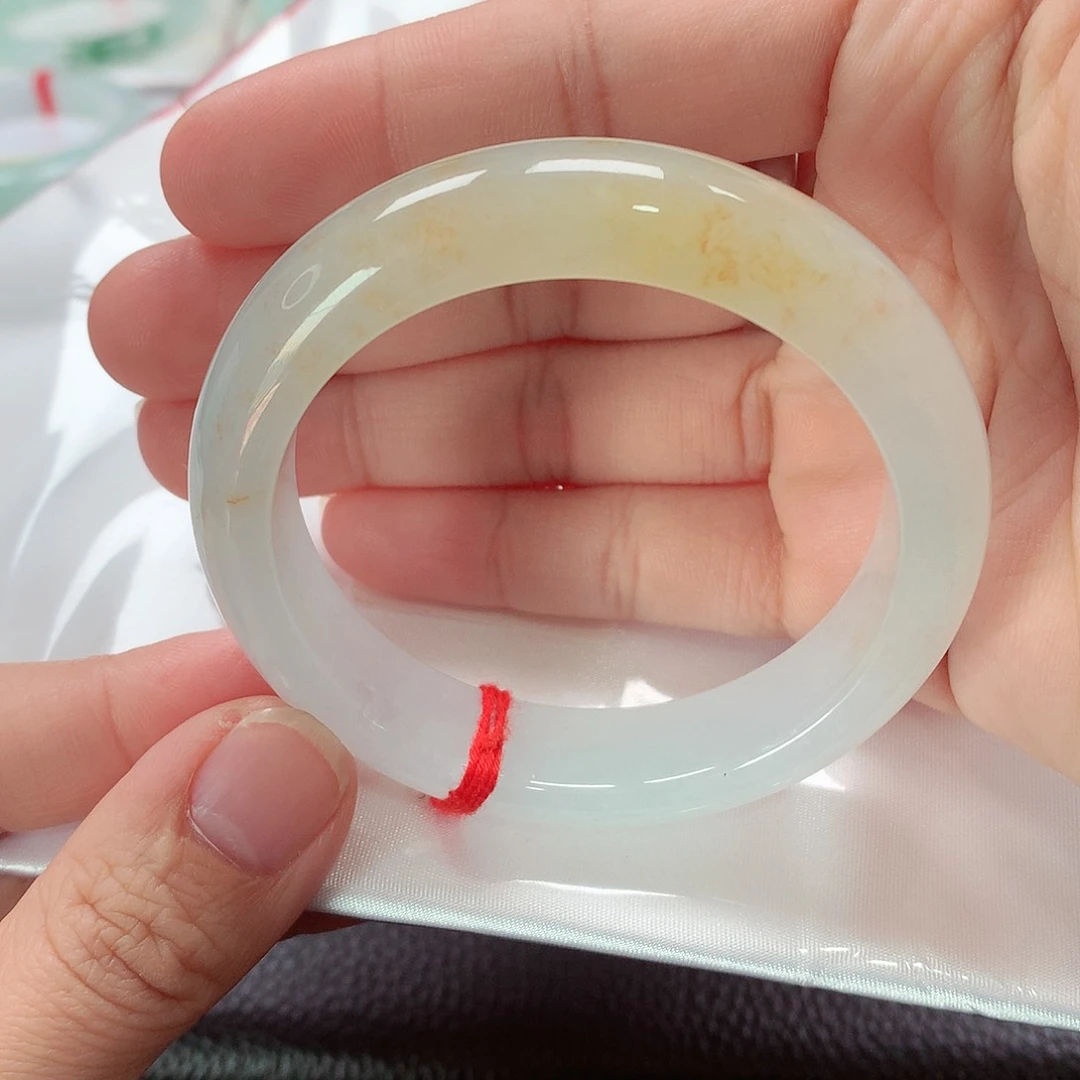 翡翠手镯未镶嵌天然A货翡翠