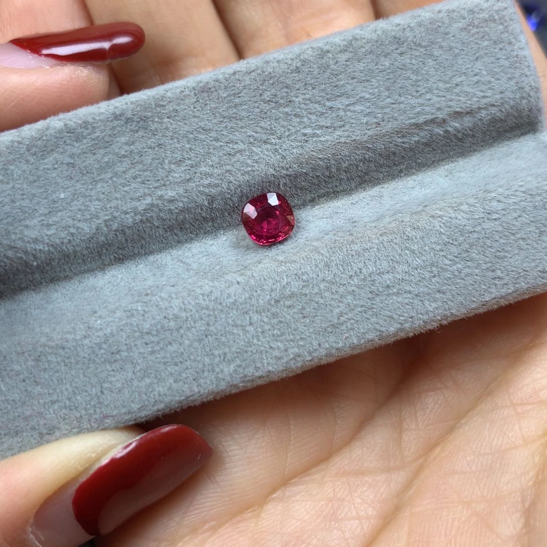 尖晶石裸石未镶嵌红色尖晶石