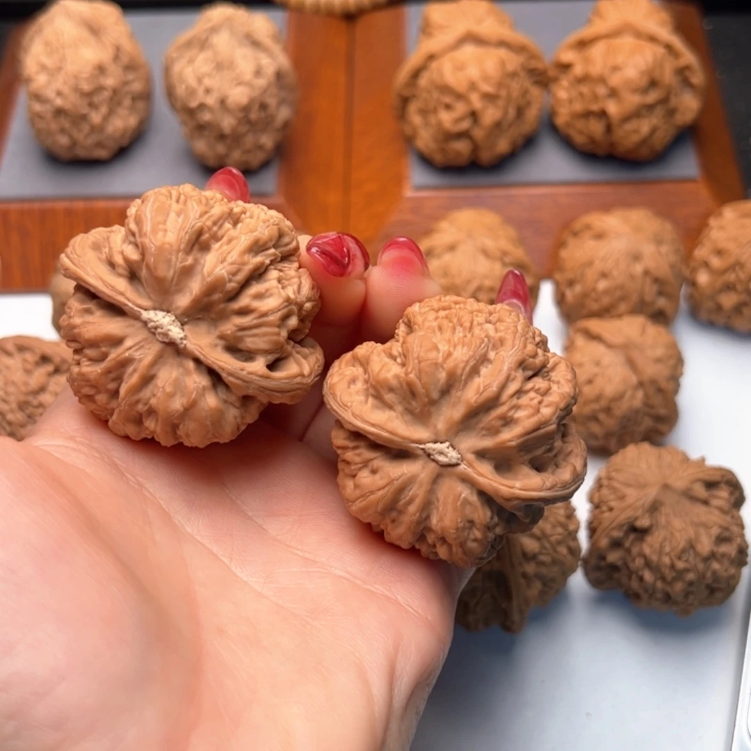 文玩核桃把件遗***经粗筋45