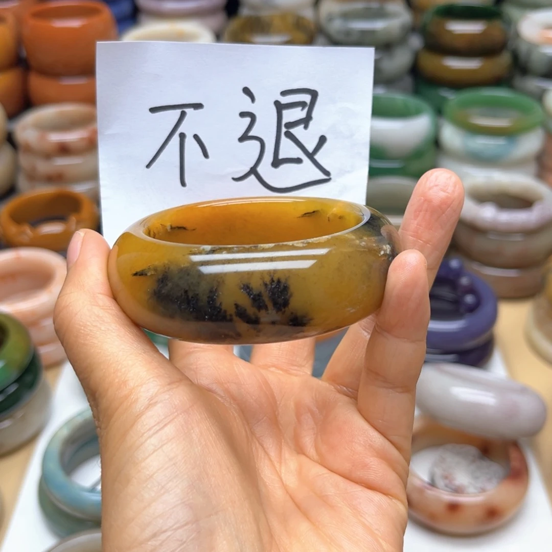 手镯石英质玉未镶嵌