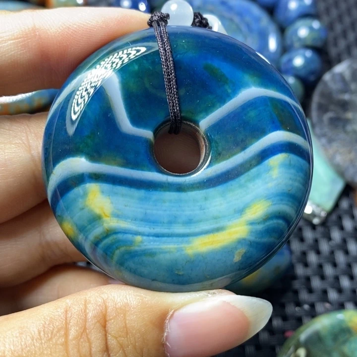 未镶嵌颈饰玛瑙/玉髓唐*