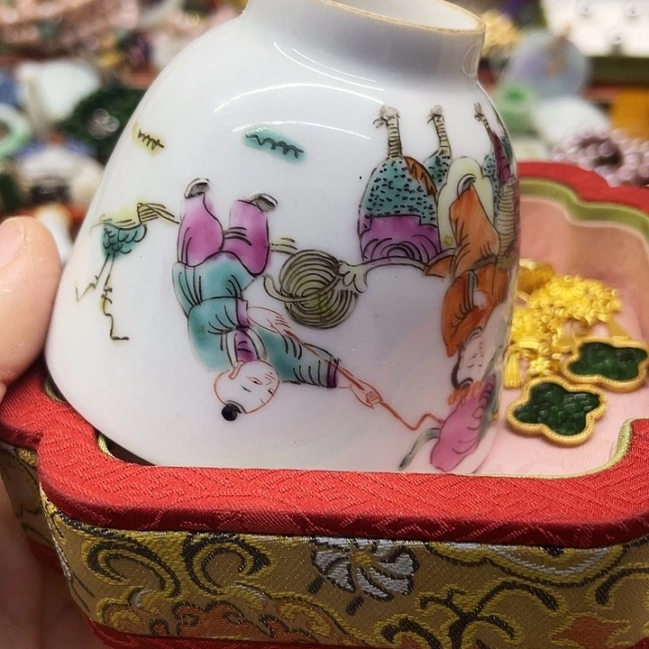 绾***莞青花彩绘小主人杯子