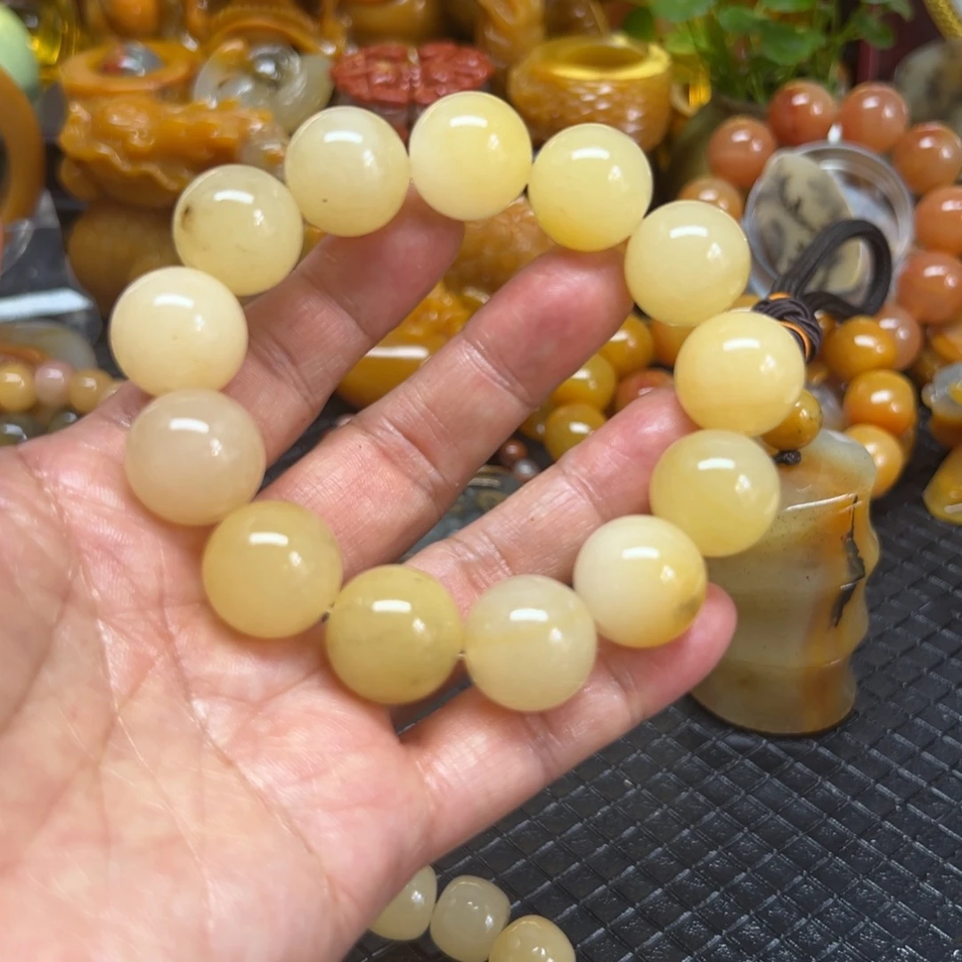 石英质玉未镶嵌颈饰