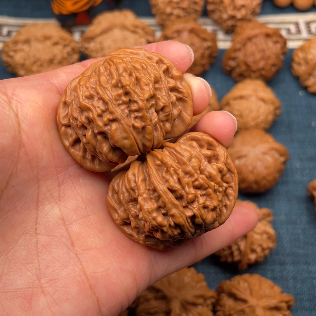 文玩核桃把件42全品汉高楼