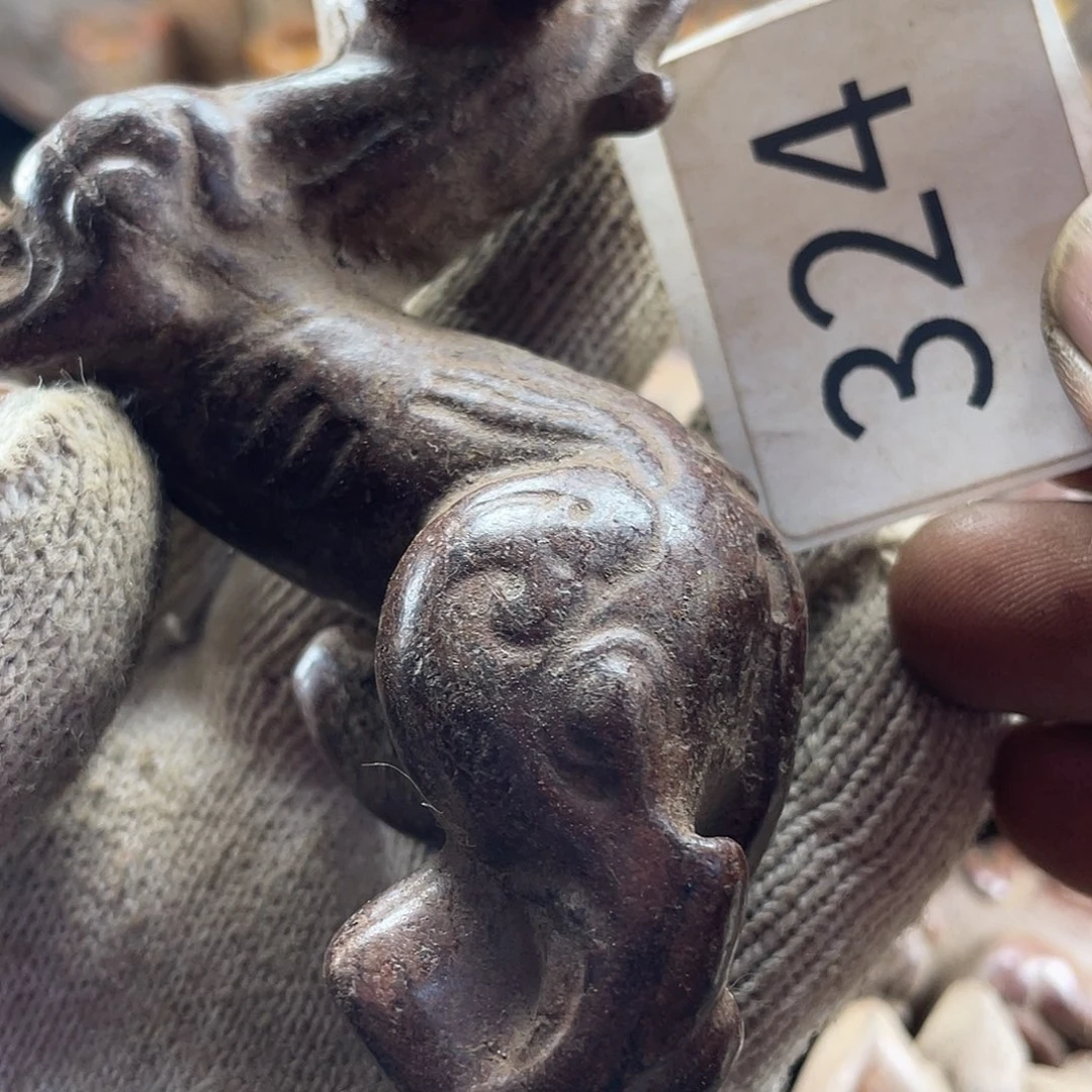 和田玉（糖玉）未镶嵌挂件