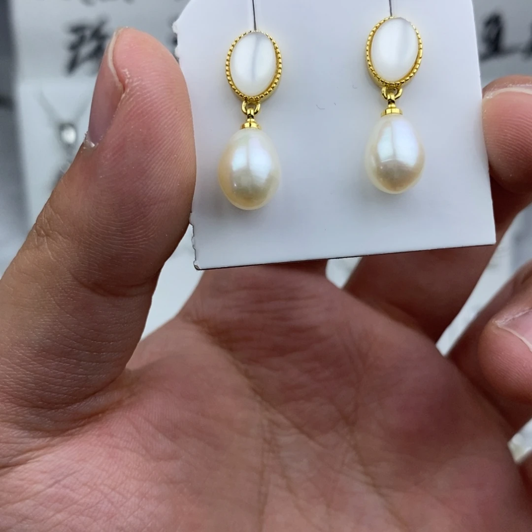 淡水珍珠未镶嵌耳饰