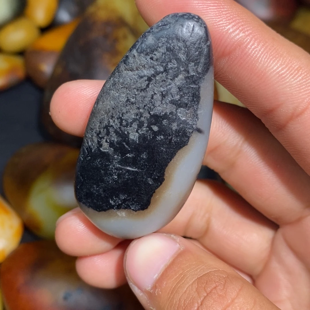 和田玉未镶嵌珠宝奇石