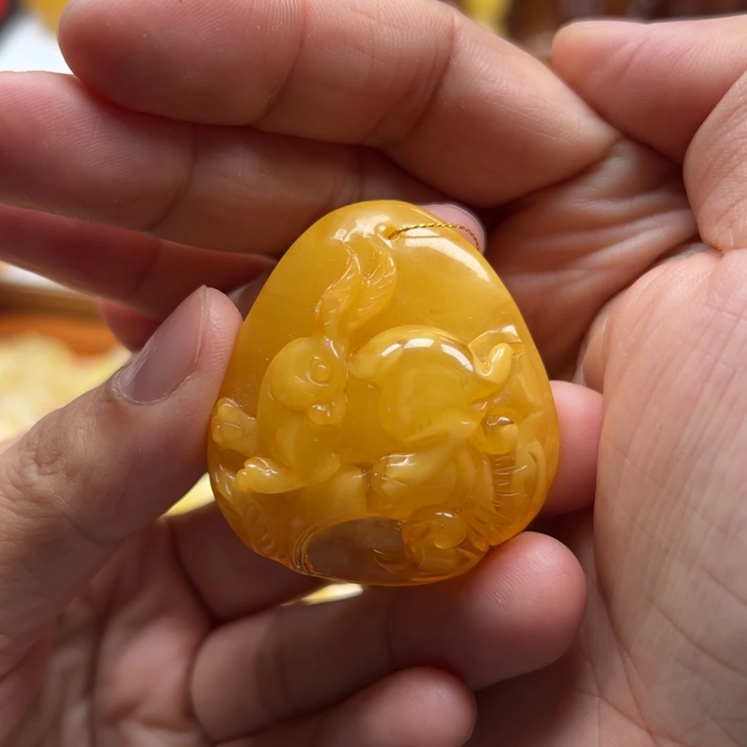 琥珀未镶嵌珠宝奇石