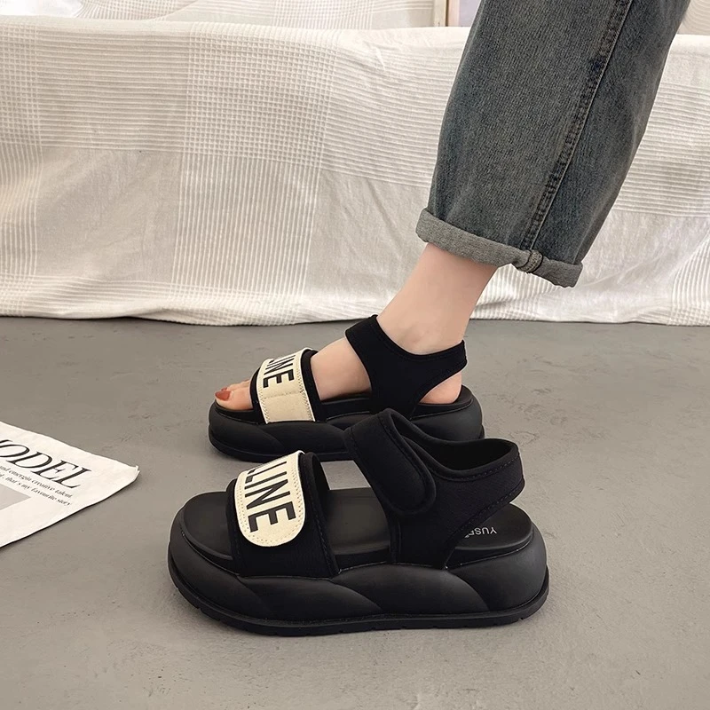 新百伦百搭超火厚底运动凉鞋女夏季外穿配裙子2025新款法式罗马鞋