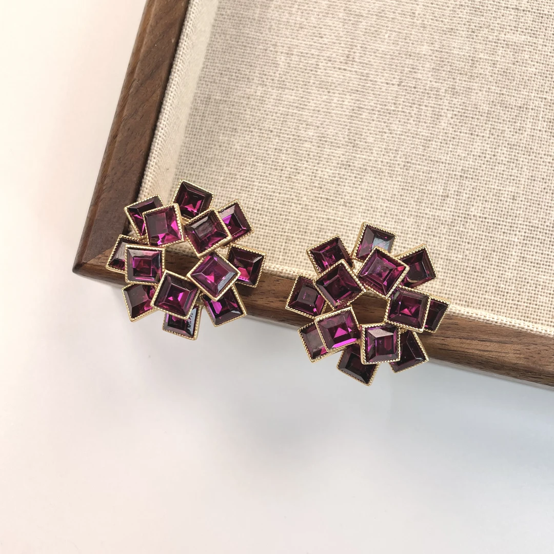 铜合金耳饰 买三送一1019手工气质轻奢复古玫红色耳钉