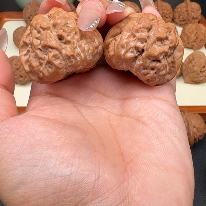 文玩核桃把件全品蛤蟆头40.