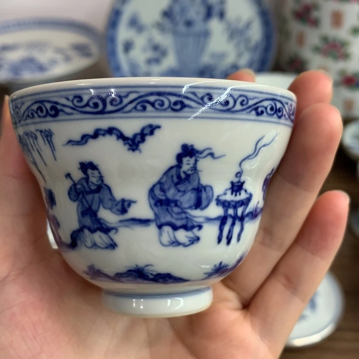 壶承现代纯手工手绘的主人杯