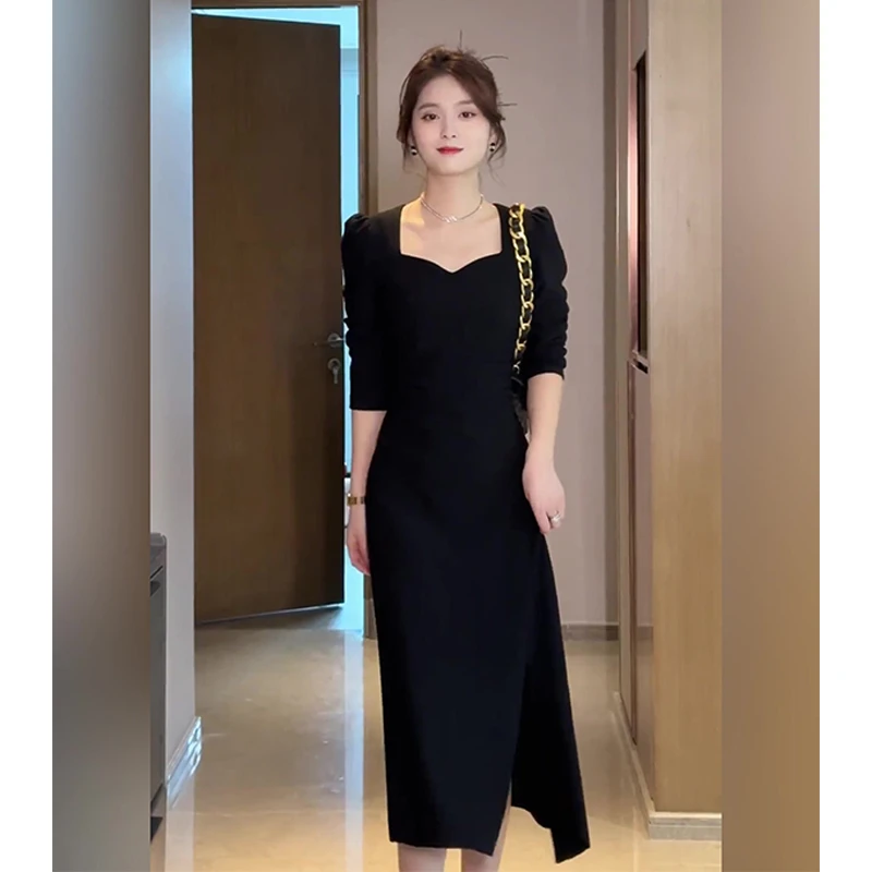 大码女装法式高级感赫本风正肩长袖连衣裙胖mm秋季遮肚显瘦小裙子