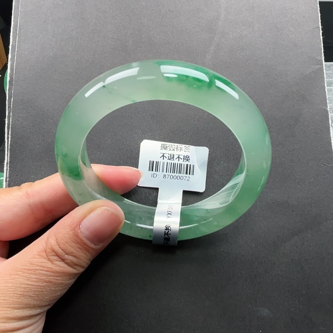 石英质玉未镶嵌手镯+菩提58