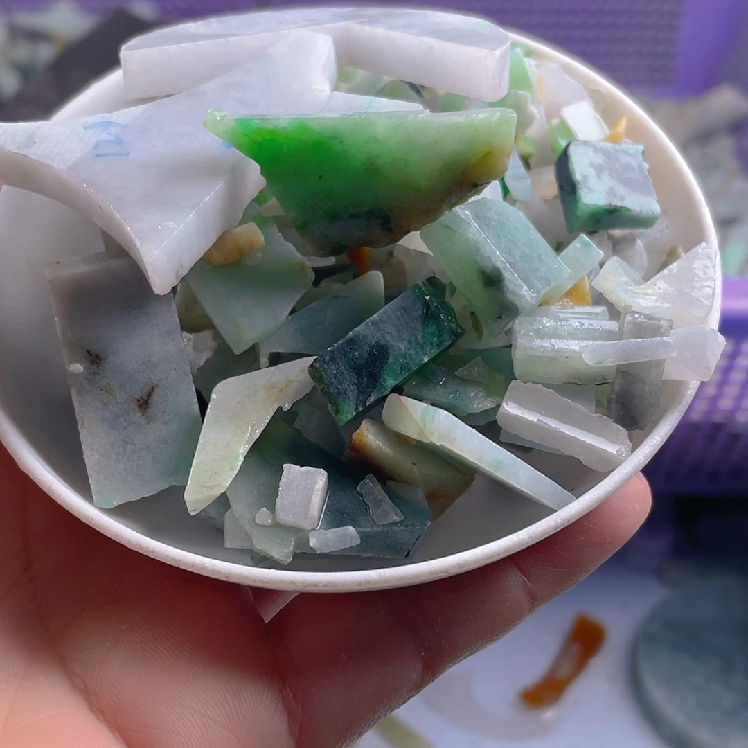 颈饰未镶嵌翡翠a