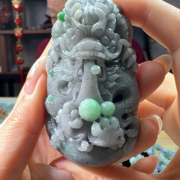 定制翡翠未镶嵌手把龙