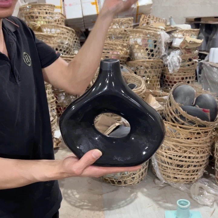 瓶高度22厘米口径3厘米微瑕捡漏上釉不匀