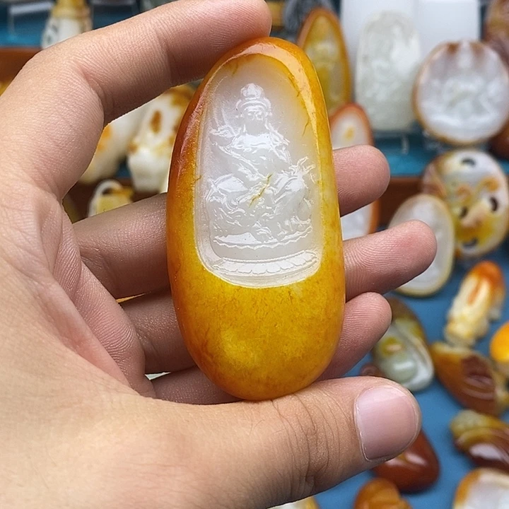 和田玉未镶嵌颈饰观音