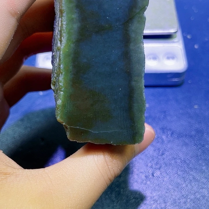 未镶嵌和田玉（糖玉）珠宝半成品