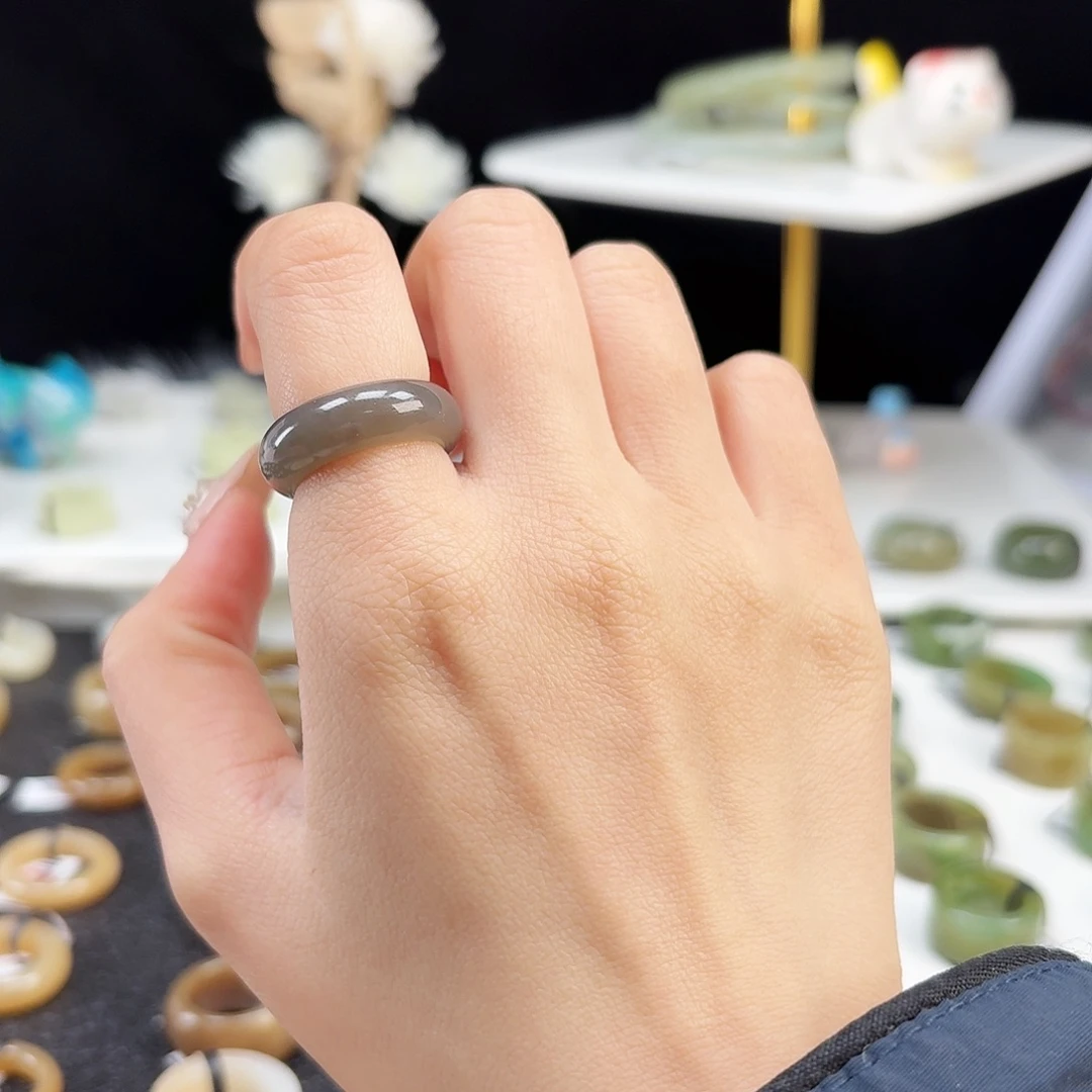 和田玉未镶嵌戒指P89烟灰甜甜圈16.9不退换