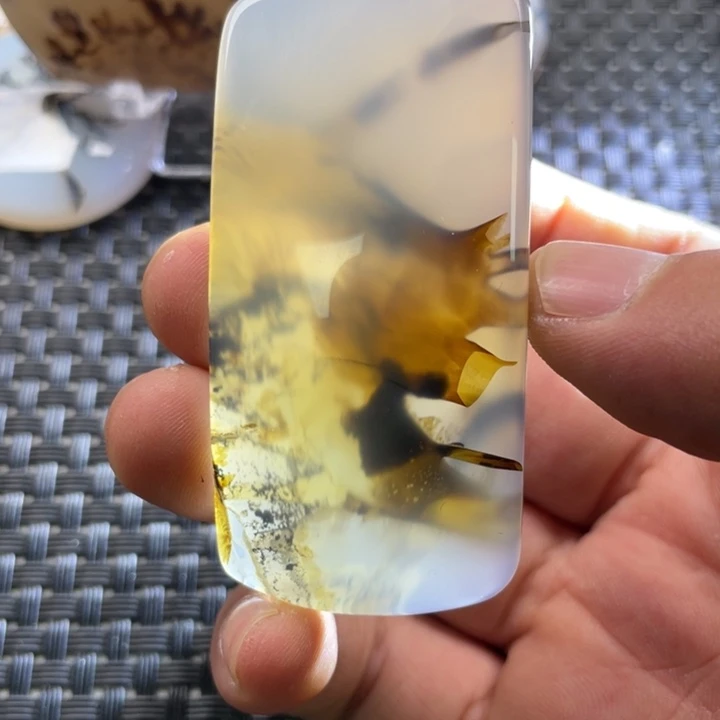 武***话玛瑙/玉髓未镶嵌颈饰