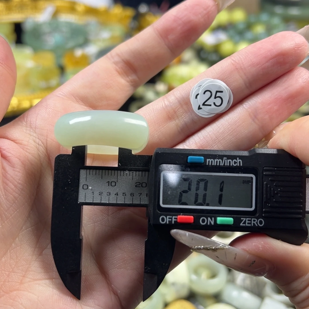 蛇纹石玉未镶嵌戒指