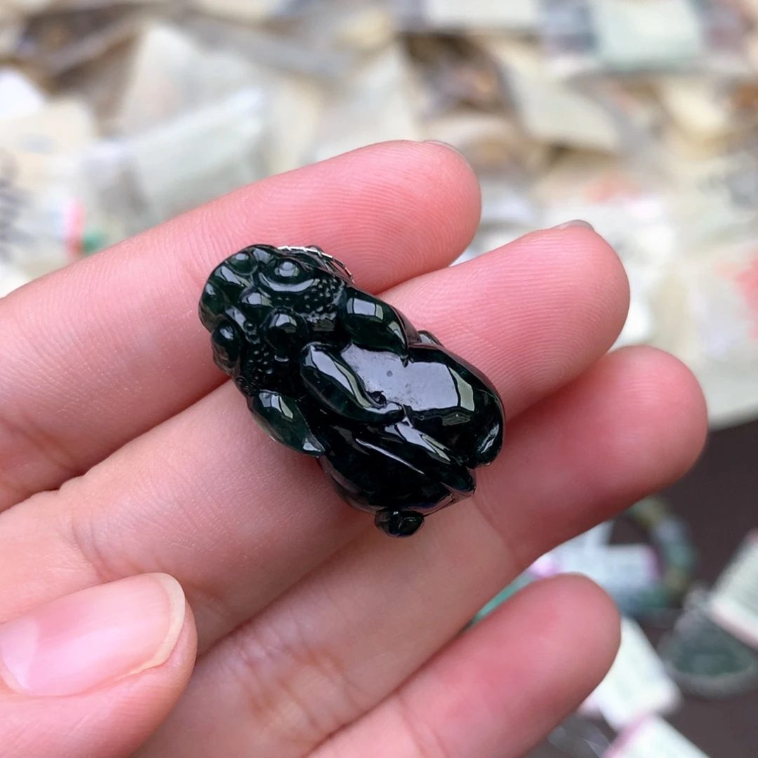 翡翠未镶嵌挂件一