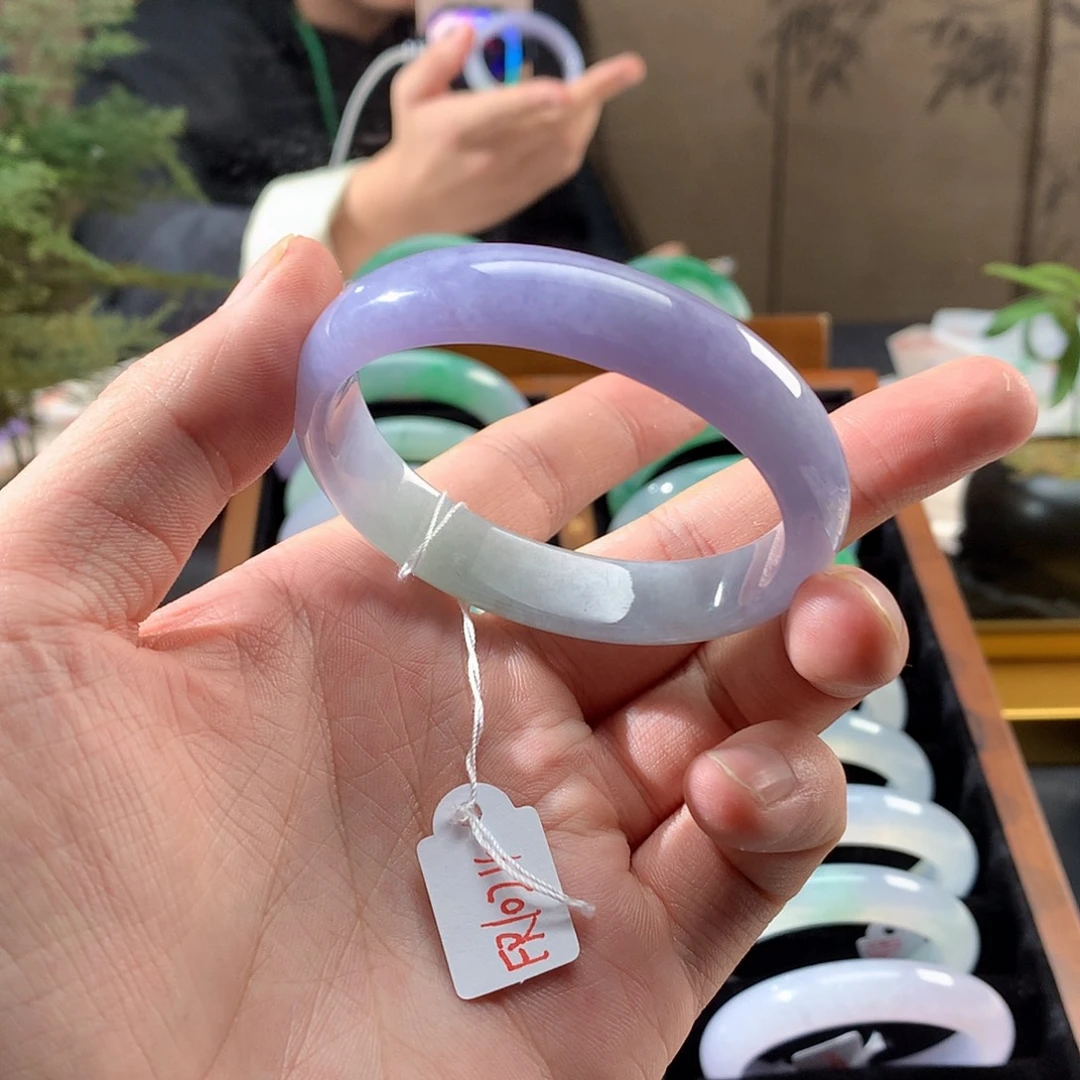 翡翠未镶嵌手镯紫气东来