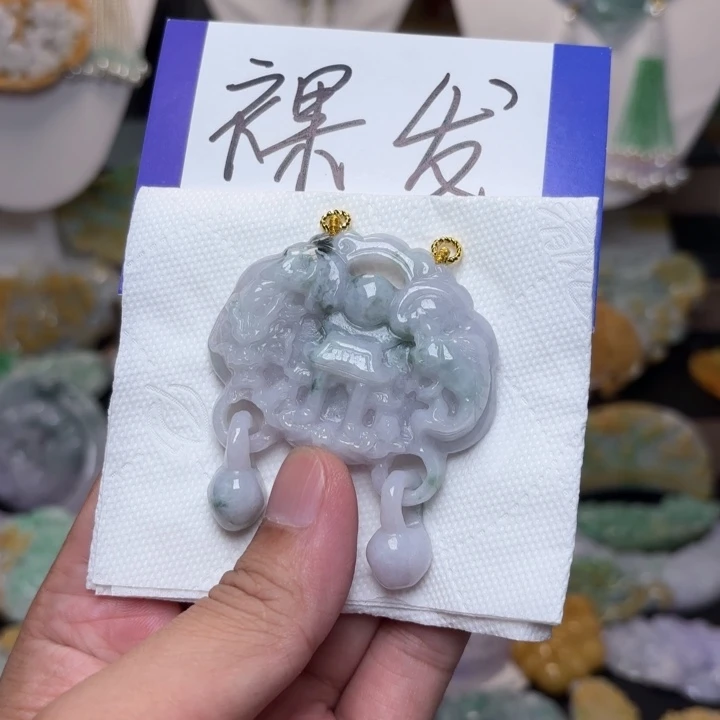 翡翠未镶嵌颈饰吊坠
